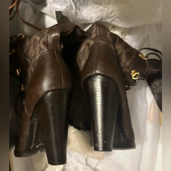 Michael Kors Warrior Boots with White Cuffs & Signature MK Monogram in MK Box 🚩 - Picture 6 of 11